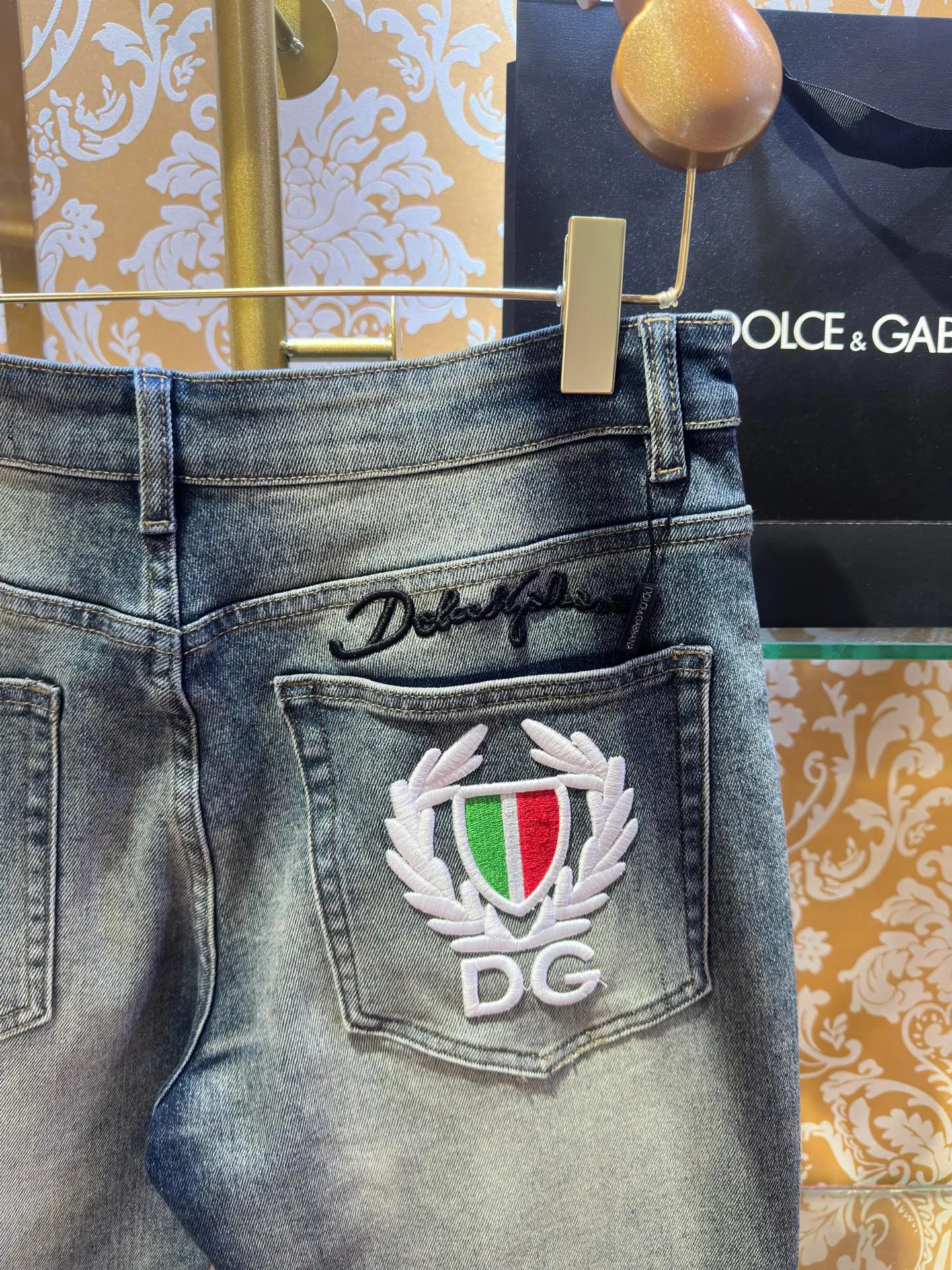 𝘿𝙊𝙇𝘾𝙀 & 𝙂𝘼𝘽𝘽𝘼𝙉𝘼 2026New Arrival Blue DG 🪡 :Blue Sizes:30-38
